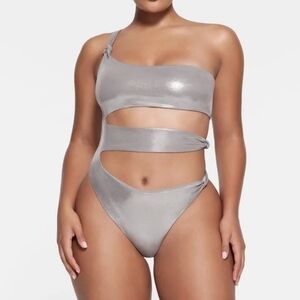 Skims Liquid Shine Swim Knotted One Shoulder Monokini